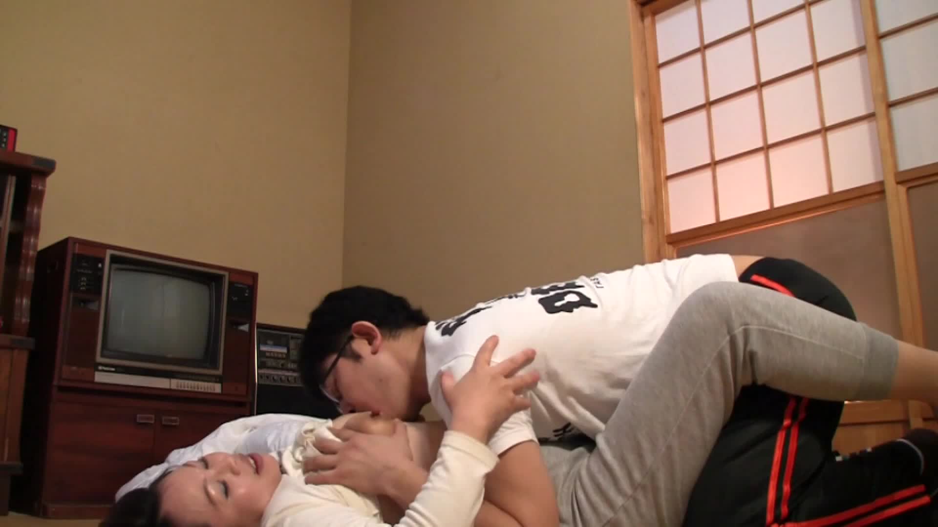 「這樣的阿姨有什麼好的嗎～」真想不到會對鄉下的60歲50歲阿姨勃起…4小時 - AV大平台 - 中文字幕，成人影片，AV，國產，線上看