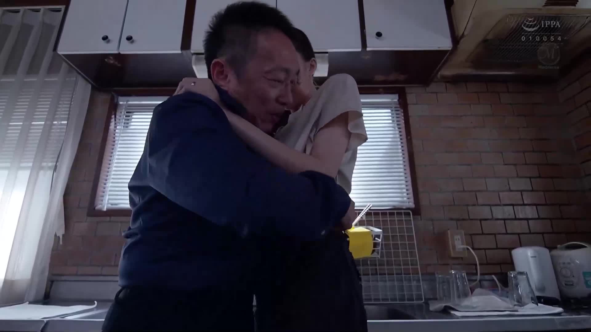 愛液滴滴地流出，叔父用濃厚的口交和絕倫的陰莖填滿了陰道。星宮一花 - AV大平台 - 中文字幕，成人影片，AV，國產，線上看