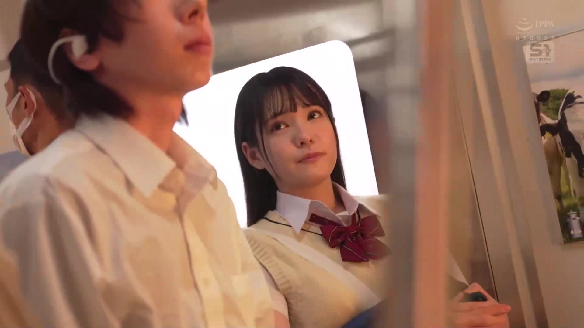 無法忍受謙虛害羞的認真女高中生，我對她進行了非常淫蕩的痴漢行為...比起男朋友,她更迷戀我的技巧。乃坂日和 - AV大平台 - 中文字幕，成人影片，AV，國產，線上看