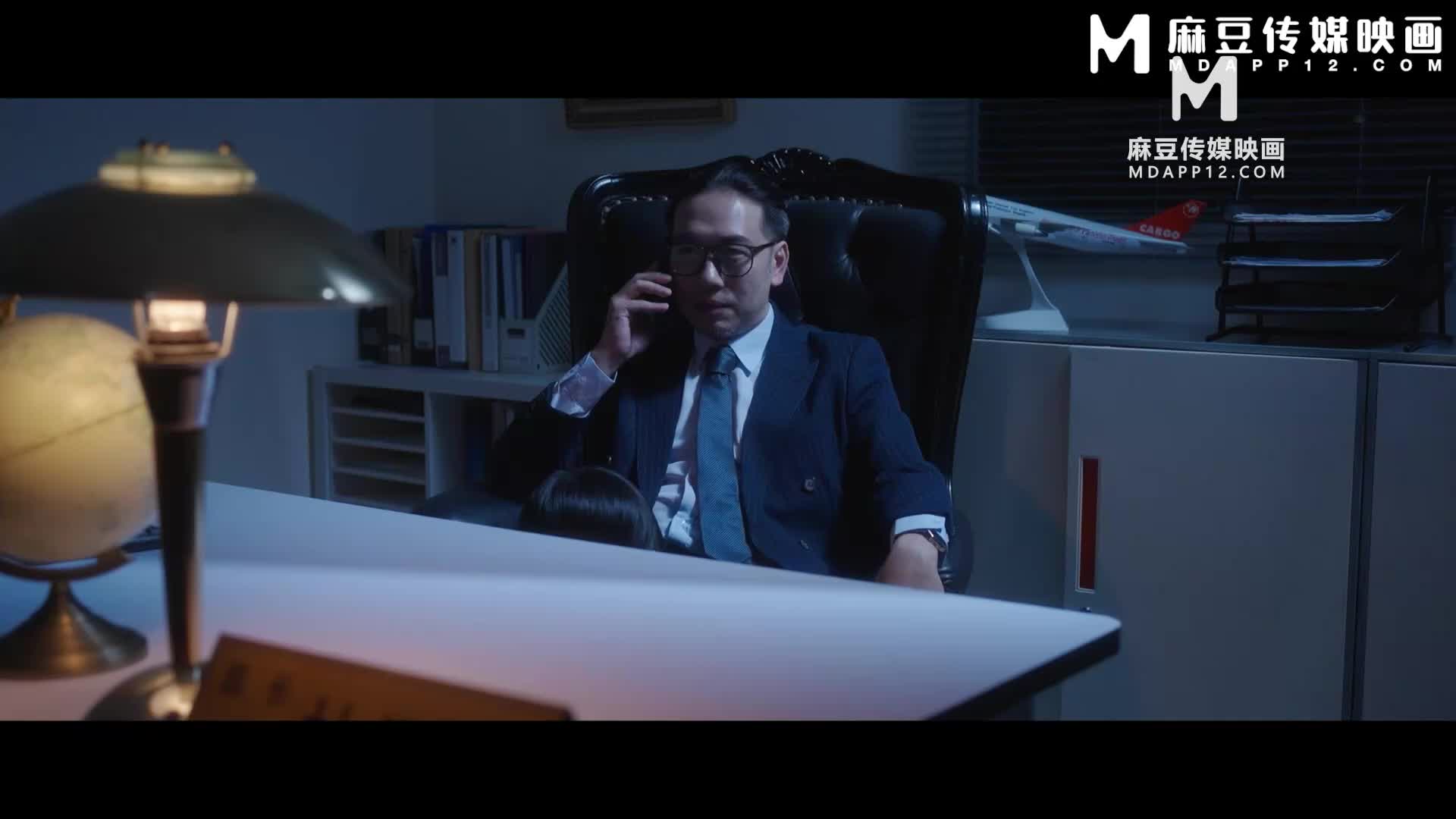 藍天航空公司的空姐EP2 權色交易多P遊戲 李蓉蓉 黎芷萱 蘭々 - AV大平台 - 中文字幕，成人影片，AV，國產，線上看