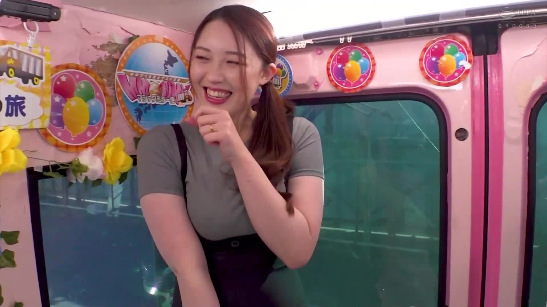 特別拍攝的乳房按摩搭訕！在街上搭訕女孩進行交涉→立即按摩→最終進展到性行為！！摸著害羞的素人女孩的生乳房，說服她在街上做愛！從《乳房力量讓日本更有活力！！vol.11》的100人中摸過並感受到快感，最終同意進行性行為的四位巨乳女孩... - AV大平台 - 中文字幕，成人影片，AV，國產，線上看