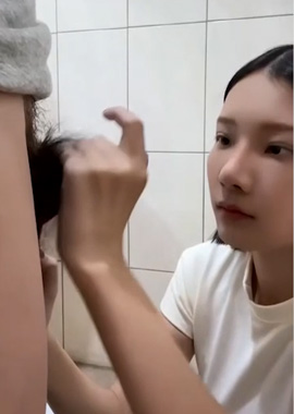 GC-1854臺灣知名女網紅！zhen禎！公共廁所露出野戰 cosplay無套 - AV大平台 - 中文字幕，成人影片，AV，國產，線上看