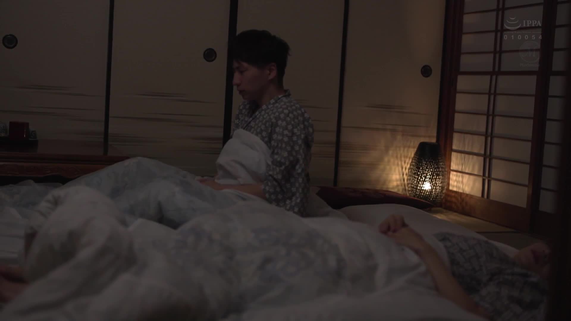 我不能告訴我的妻子，我讓岳母懷孕了...在一個兩天一夜的溫泉旅行中，我失去了自我，射精在她裡面。百野真利奈 - AV大平台 - 中文字幕，成人影片，AV，國產，線上看