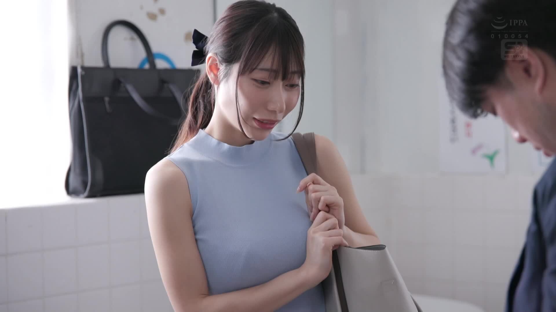 無法忍受性感的女老師，我瘋狂地對她進行淫蕩的行為，結果比未婚妻更為迷戀我的技巧... 篠真有 - AV大平台 - 中文字幕，成人影片，AV，國產，線上看