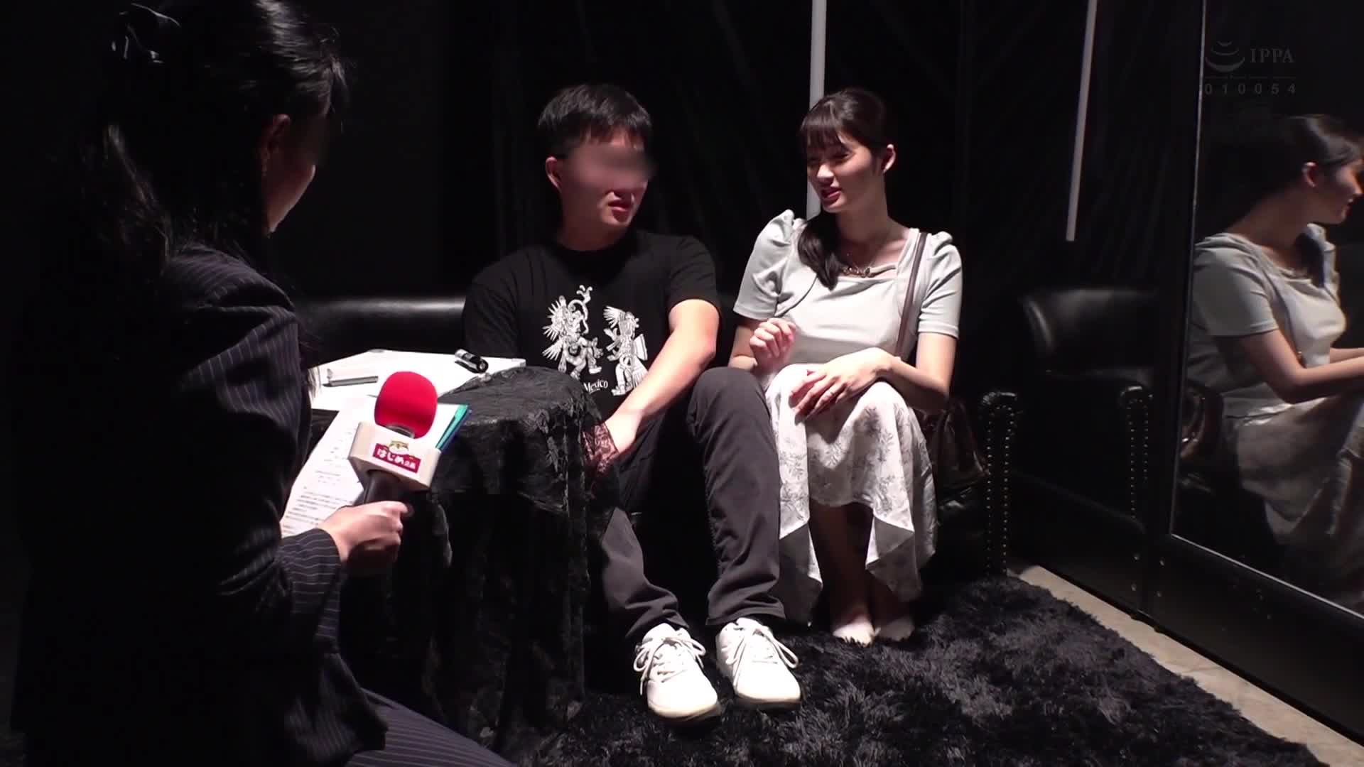 輸掉殘酷的鏡像遊戲就要接受色情懲罰遊戲，清純的年輕妻子們被未曾體驗過的巨大陰莖無視旁邊有丈夫的情況下進行內射性愛！甚至還有主動要求的年輕妻子！！16 - AV大平台 - 中文字幕，成人影片，AV，國產，線上看