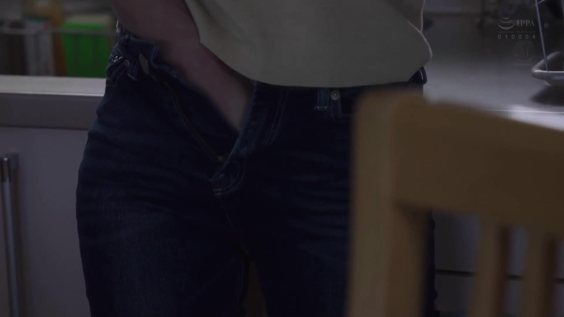 突發事件酒吧人妻NTR 「為了你...」原本這樣說的妻子，不知何時已經被圍繞的男人們迷住了。古東真理子 野上詩織 - AV大平台 - 中文字幕，成人影片，AV，國產，線上看