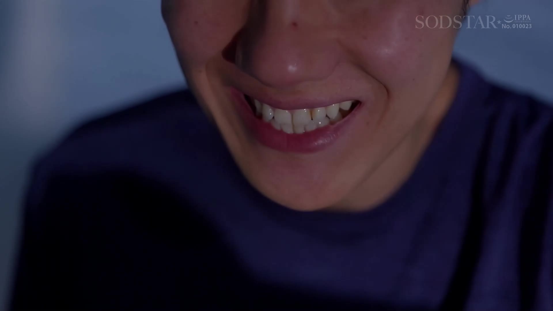 [AI解碼版]被會員制運動健身房瞄準的纖細纖腰OL（24歲） 由掺入蛋白質的錠劑引起的昏沉絕頂 身體留下不安的污垢和痛楚 宮島芽衣 - AV大平台 - 中文字幕，成人影片，AV，國產，線上看