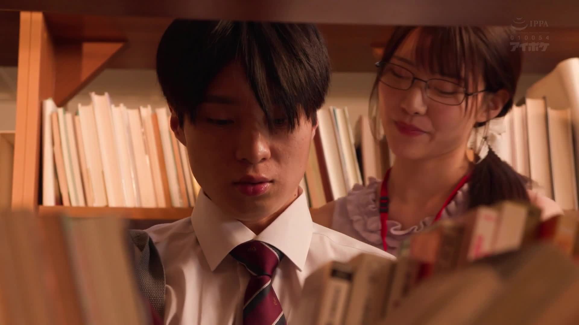 [AI解碼版]每天早上在電車的座位上閱讀的清純美女姐姐，竟然是一位擁有特殊性癖的痴女，喜歡玩弄M男... 愛才莉亞 - AV大平台 - 中文字幕，成人影片，AV，國產，線上看